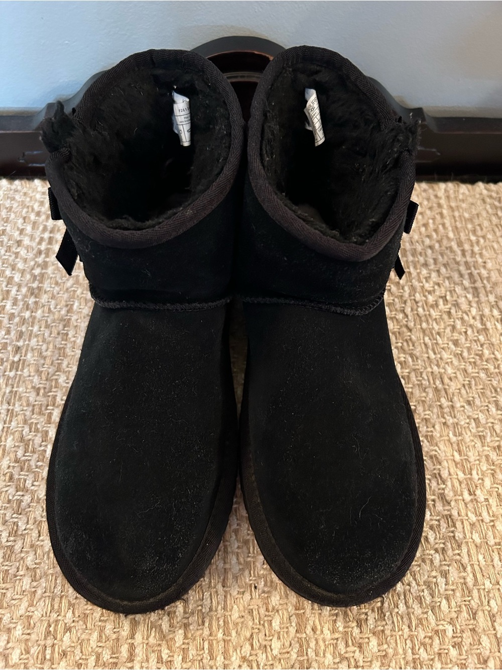 Koolaburra by UGG Victoria Mini Booties Black Suede Winter Bow Ankle Boots Sz 9 - Picture 3 of 9